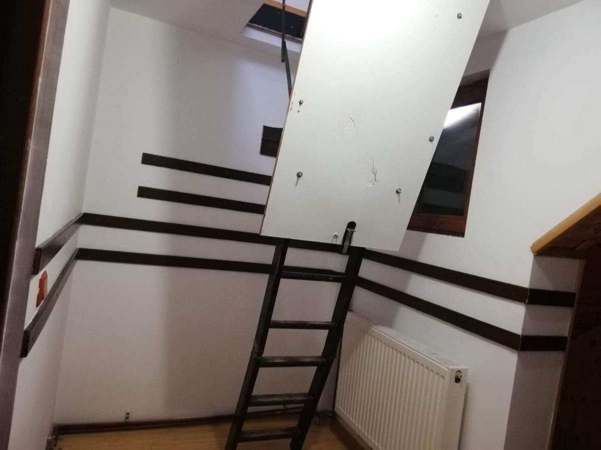 Вілла Casa Radu Lui Anghel Barbuletu Екстер'єр фото
